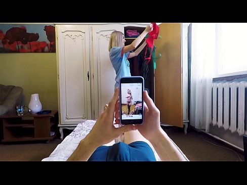 ❤️ Üvey kızkardeş, anne eve gelmeden önce kardeşi boşalmak yaptı ❤️ Seks videosu bizde ❌️❤