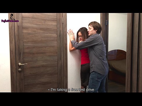 ❤️ Seksi Emlakçı, Dairesini Satarken Amını Gerizekalı ve Sikikleri - Krempai ❤️ Seks videosu bizde ❌️❤