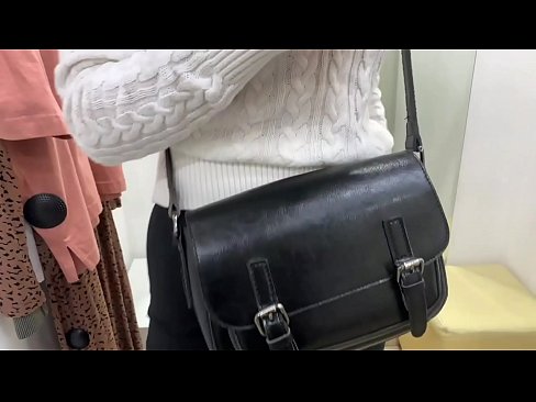❤️ Montaj odasında bir yapay penis ile genç orospu FeralBerry kamu mastürbasyon ❤️ Seks videosu bizde ❌️❤